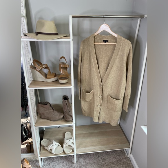 Tan cardigan - Picture 2 of 5